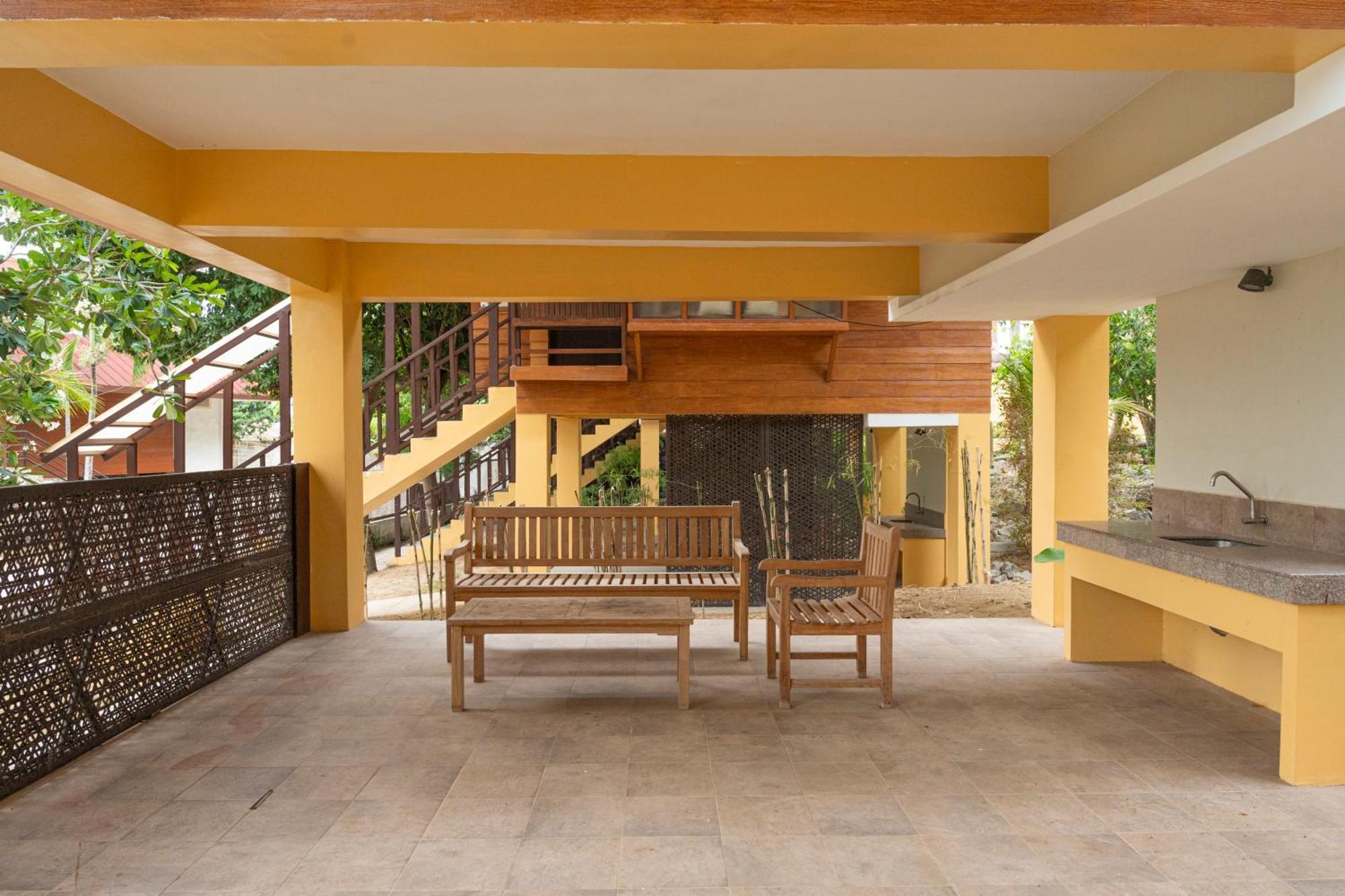 Club Serena Resort Moalboal Exterior photo